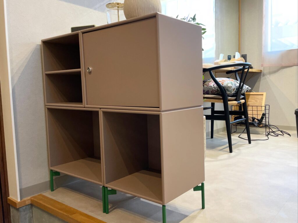新潟市江南区enoaに納品されたモンタナのシステムシェルフ