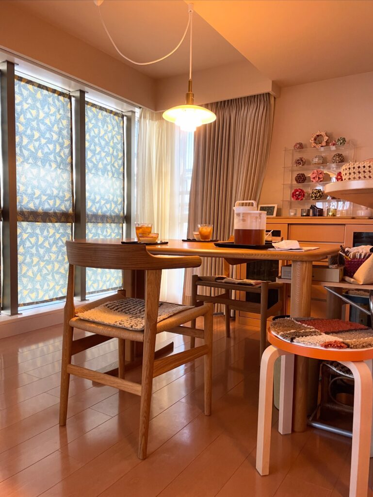 お持ちのテーブルに合わせて選んだlouis poulsen PH3/2ペンダント